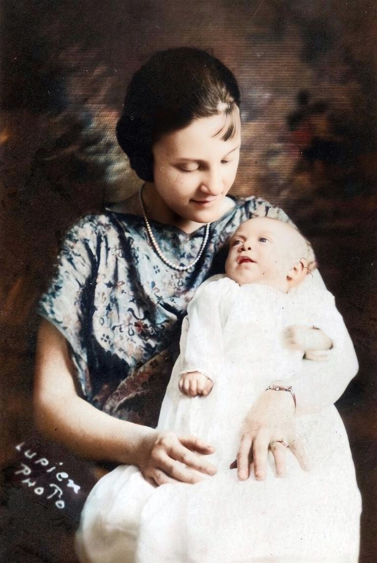 Freda with baby Mildred